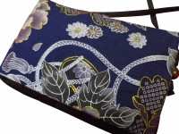 義若オリジナルのポシェット 金彩牡丹と桜(渋藍紺)